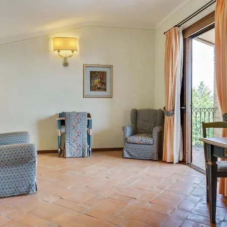Appealing Holiday In With Sauna & Pool Nyaraló *